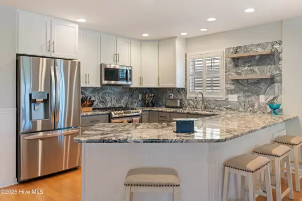 Kure Beach, NC 28449,632 Settlers LN