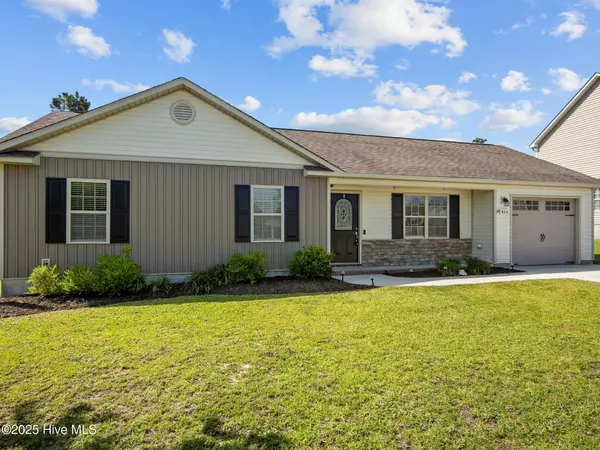 Hubert, NC 28539,404 Bristol LN