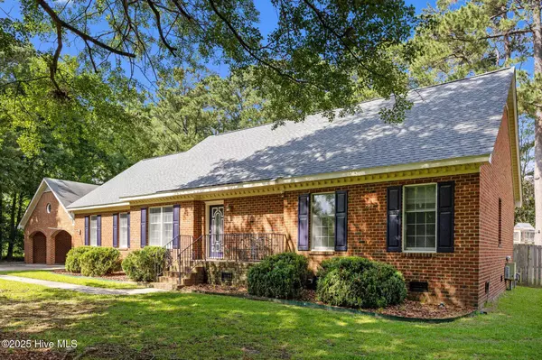 212 Evanswood DR, Greenville, NC 27858