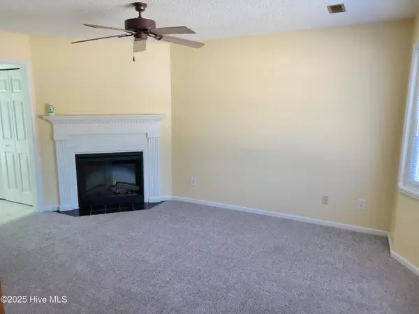 Winterville, NC 28590,3975 Sterling Pointe DR #Ddd-2