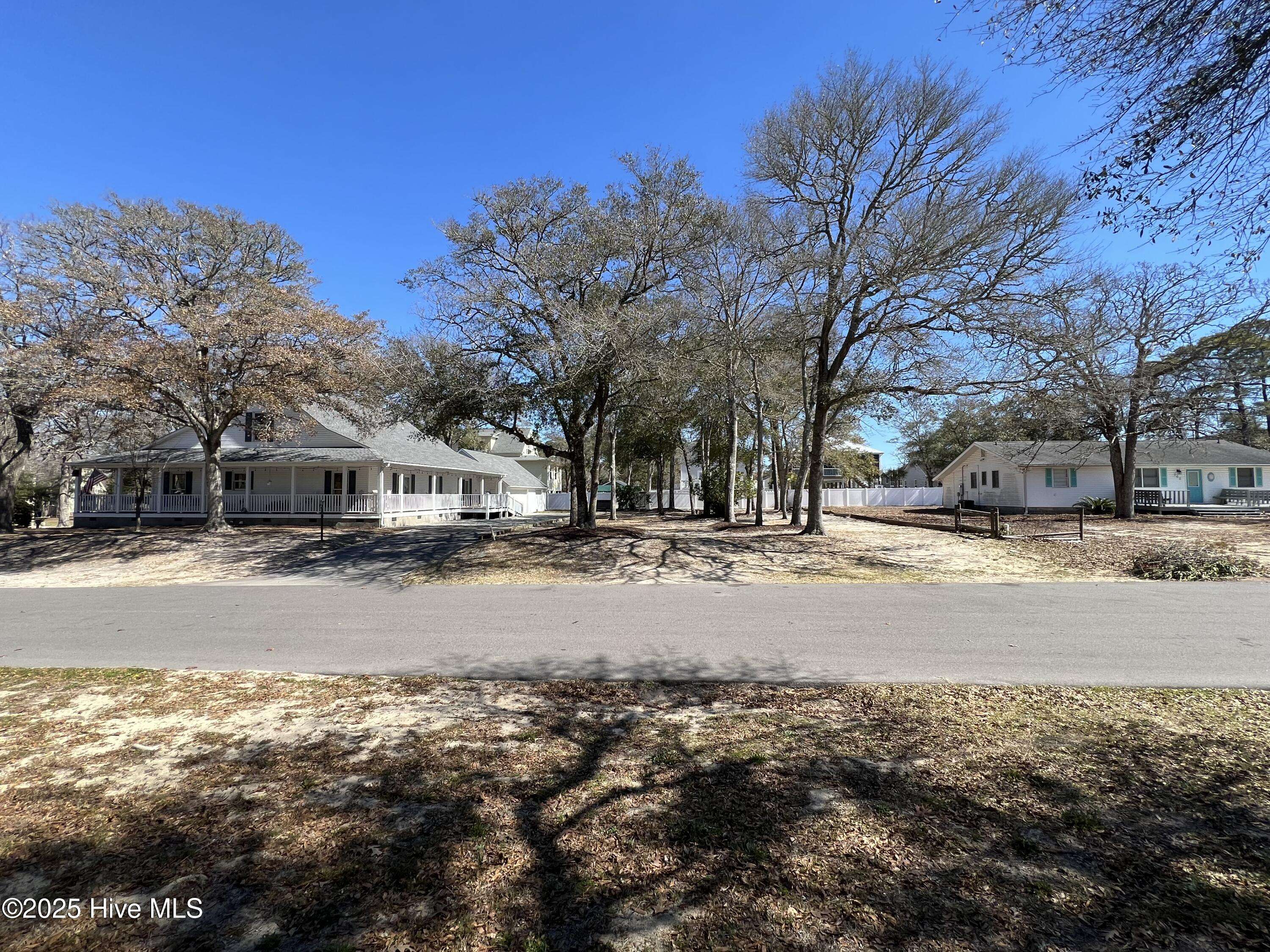 Oak Island, NC 28465,166 NE 8th ST