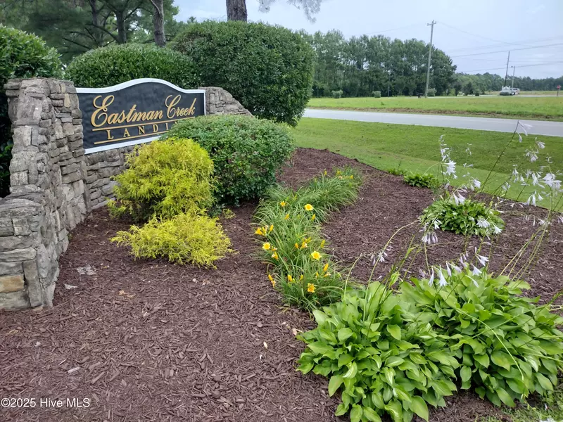 510 Shipmast CT, Beaufort, NC 28516