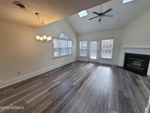 Wilmington, NC 28403,6211 Wrightsville AVE #Apt 118