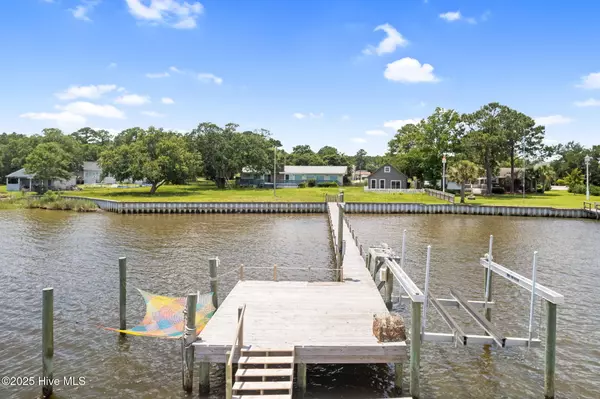 Sneads Ferry, NC 28460,110 Gull DR