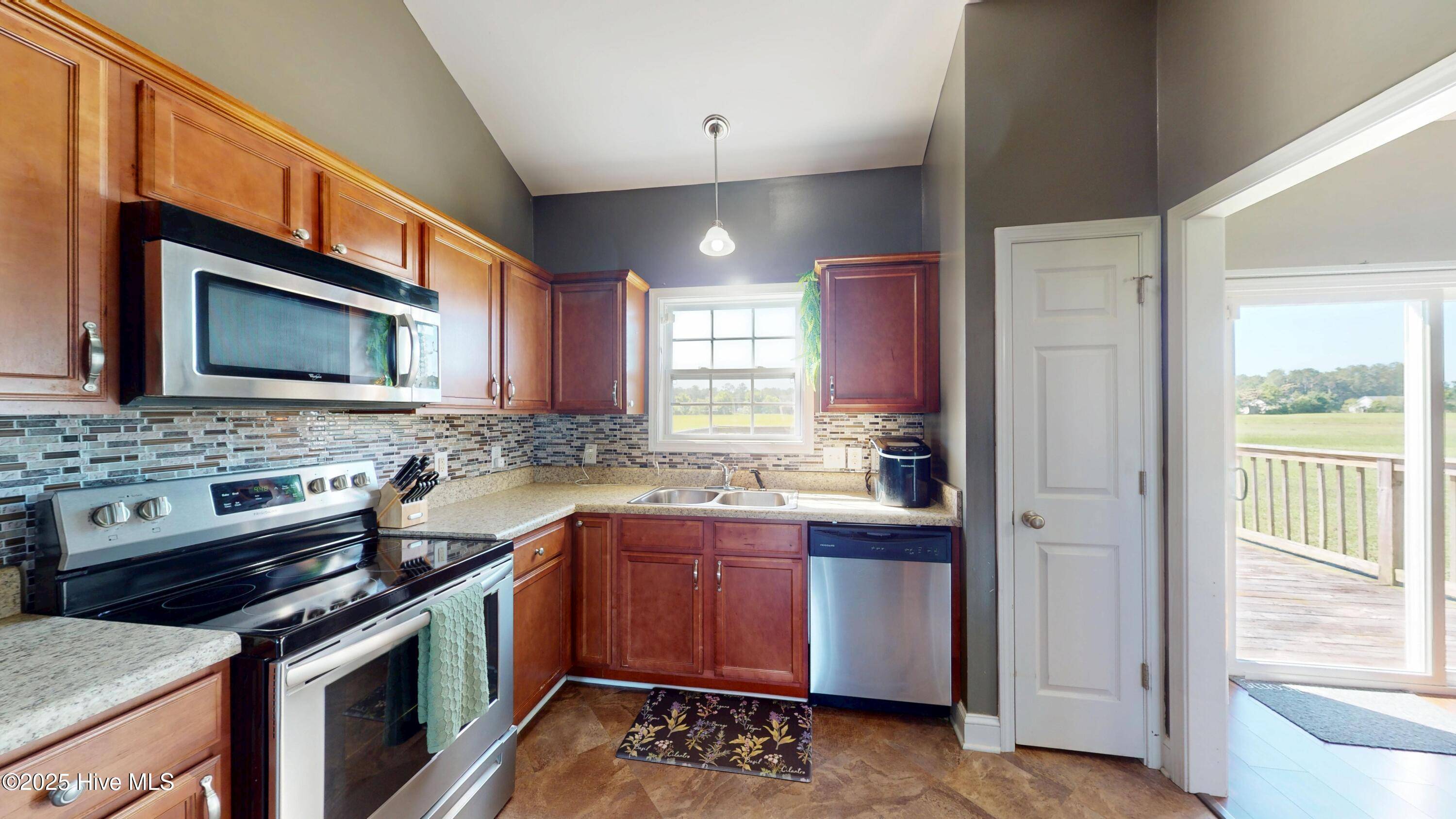 Richlands, NC 28574,116 Cherry Grove DR
