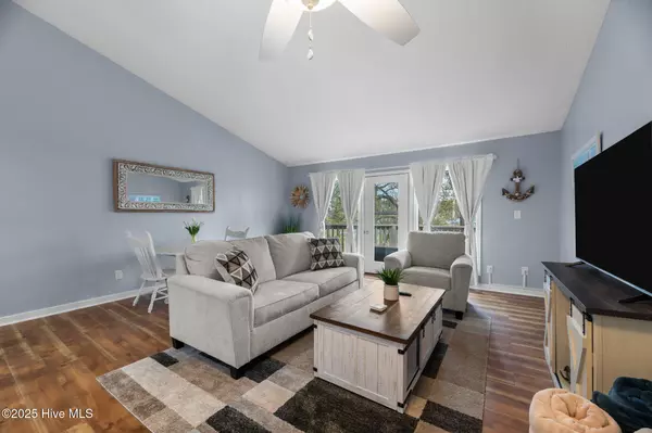 New Bern, NC 28560,6227 Harbourside DR