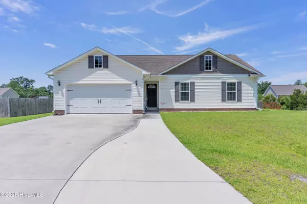 Hubert, NC 28539,312 Springcreek CT