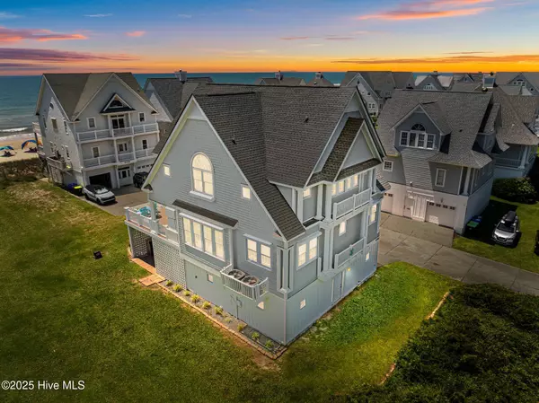 North Topsail Beach, NC 28460,4340 Island DR