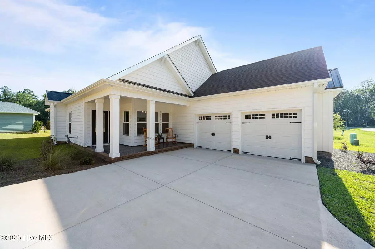 Trent Woods, NC 28562,23 Paddington WAY