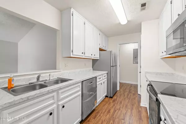 Tabor City, NC 28463,106 W Washington ST