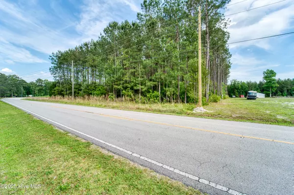 Hubert, NC 28539,506 Parkertown RD