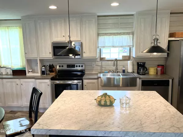 Richlands, NC 28574,269 Batchelor RD