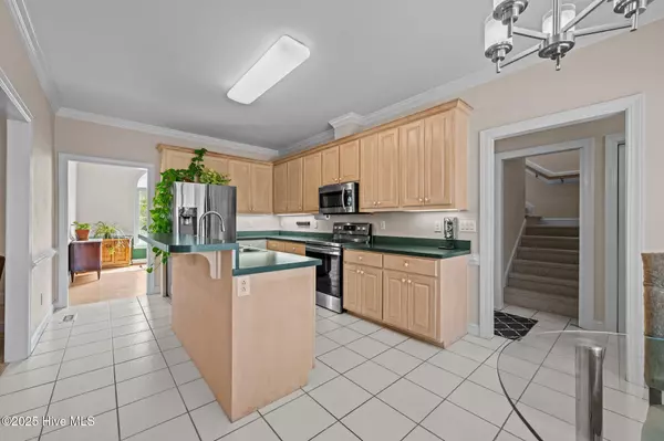 New Bern, NC 28562,202 Nyon CT