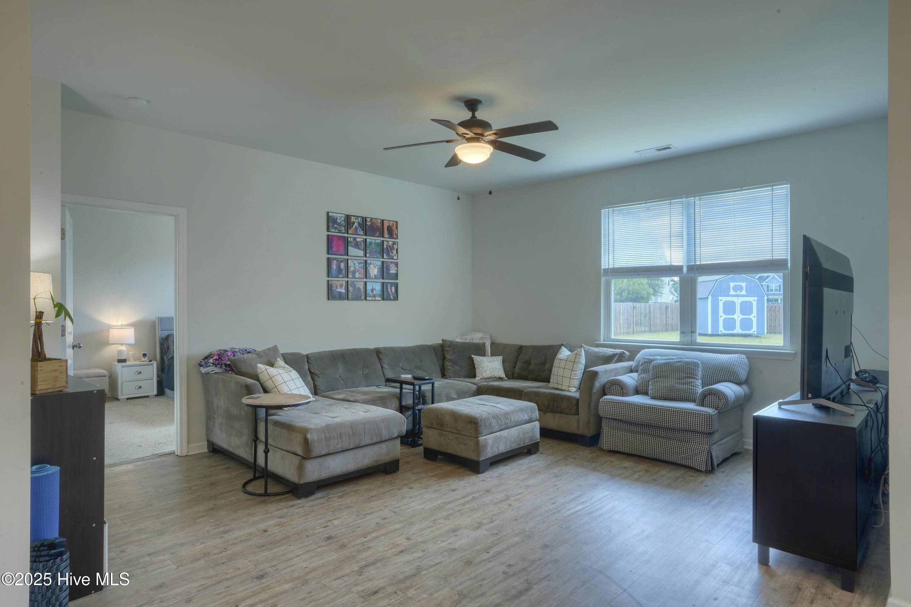 Holly Ridge, NC 28445,406 Saxby WAY