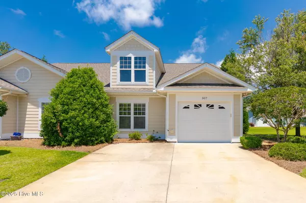 Newport, NC 28570,307 Sweetwater CV