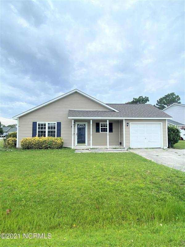201 Faison LN, Hubert, NC 28539