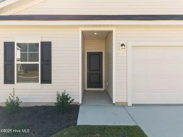 Richlands, NC 28574,604 S Squires Run LN