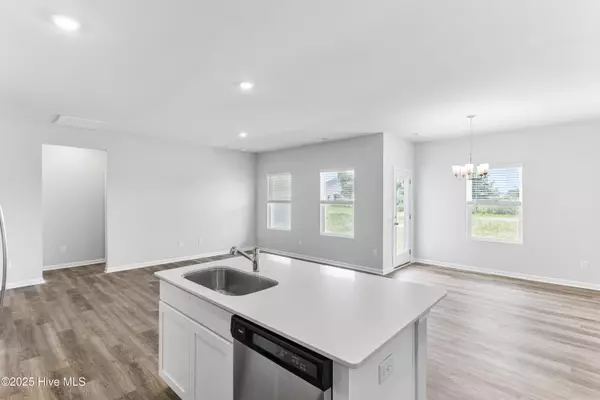 Richlands, NC 28574,604 S Squires Run LN