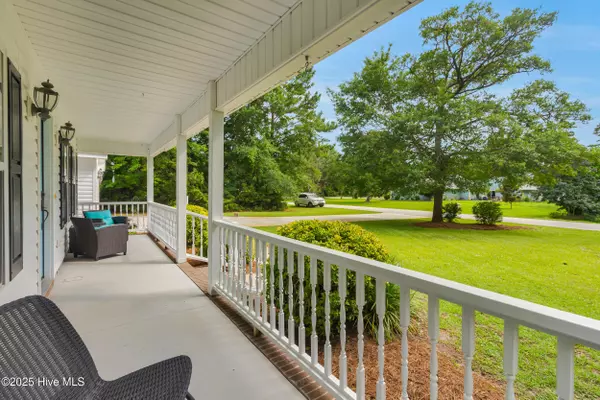 Cape Carteret, NC 28584,118 Pine Needle CIR