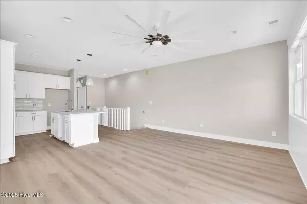 Carolina Beach, NC 28428,822 Kenneth AVE #1