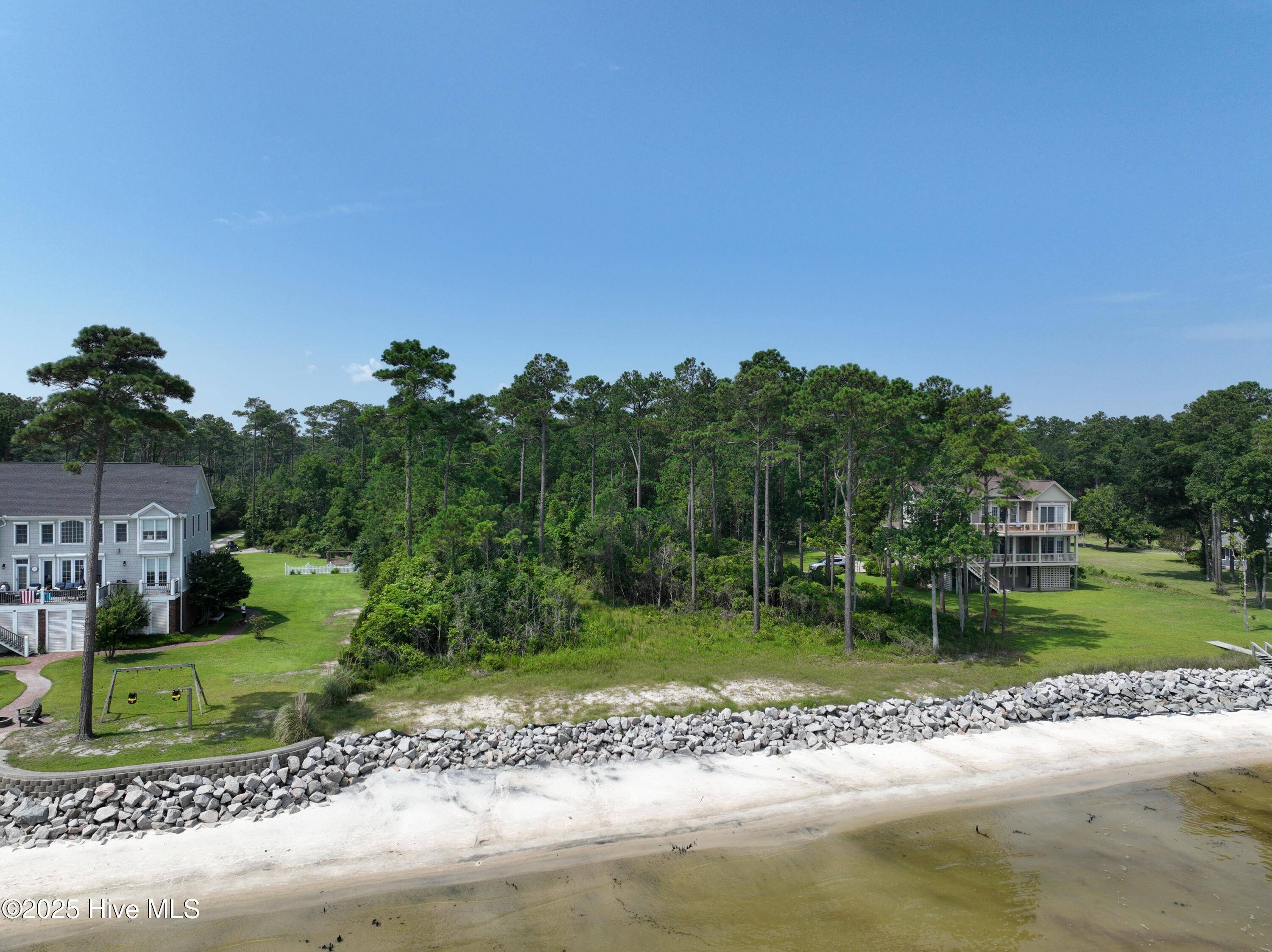 Beaufort, NC 28516,478 Sandy Point DR