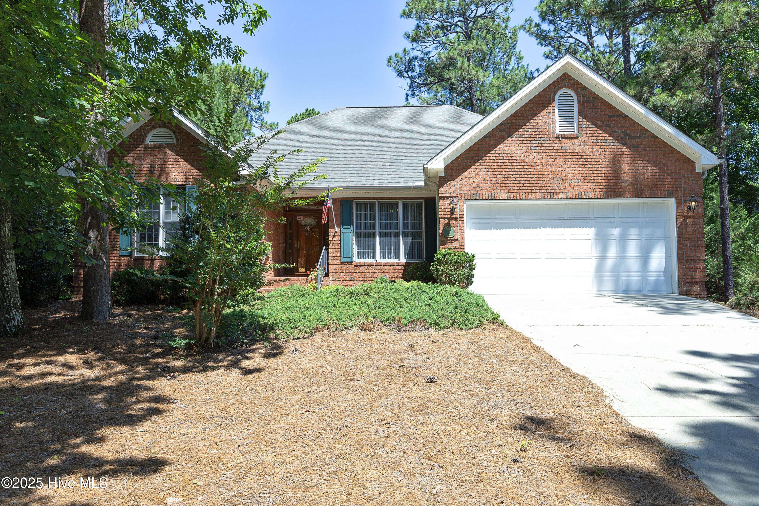5 Sassafras LN, Pinehurst, NC 28374