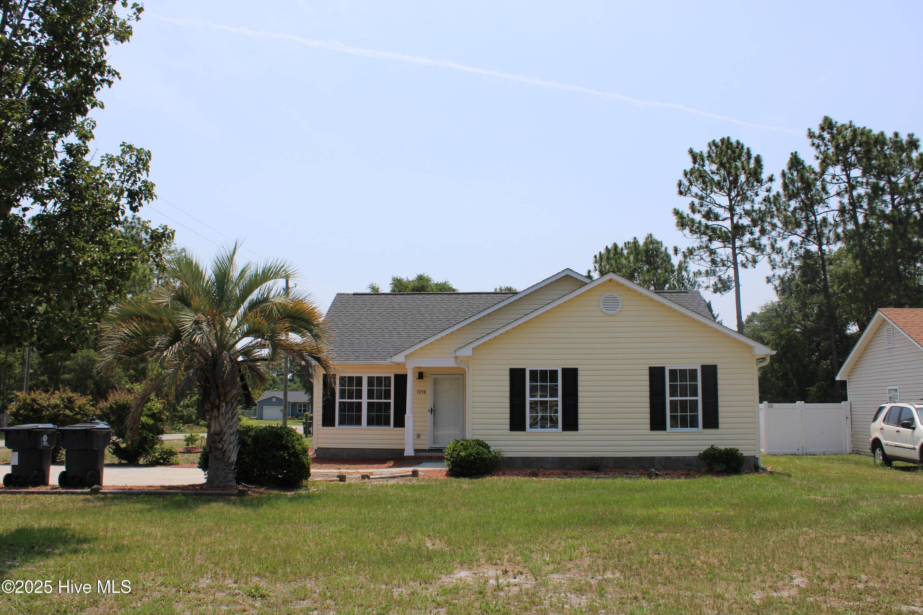 1098 Long Leaf RD, Southport, NC 28461