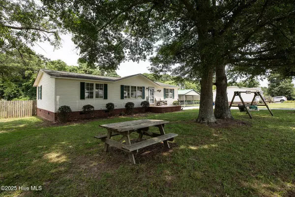 Hampstead, NC 28443,305 Moores Landing RD