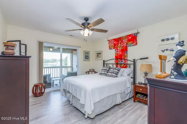 New Bern, NC 28560,7161 Windward DR