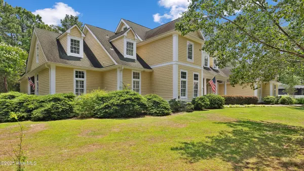 Southern Pines, NC 28387,307 Lazar LN