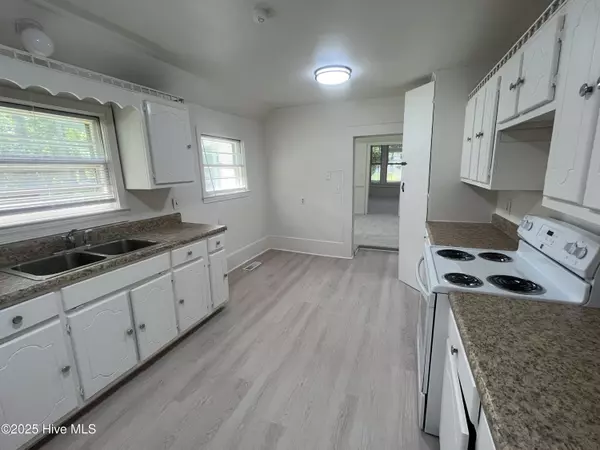 Clarkton, NC 28433,148 N Mitchell Ford RD
