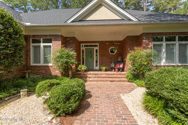 Pinehurst, NC 28374,24 Mcmichael DR