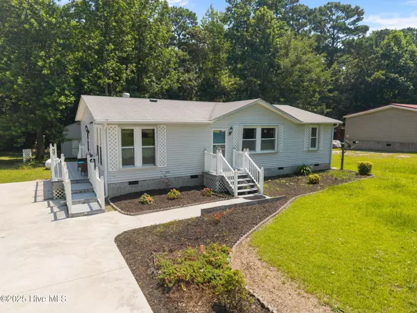 880 Wildwood CIR, Hampstead, NC 28443