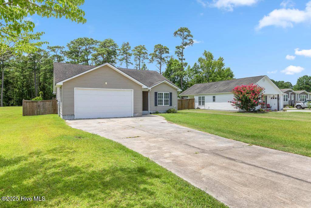 Swansboro, NC 28584,187 Norris RD