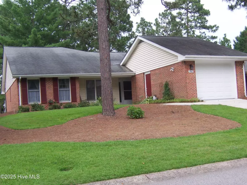 560 Pinehurst Trace DR, Pinehurst, NC 28374