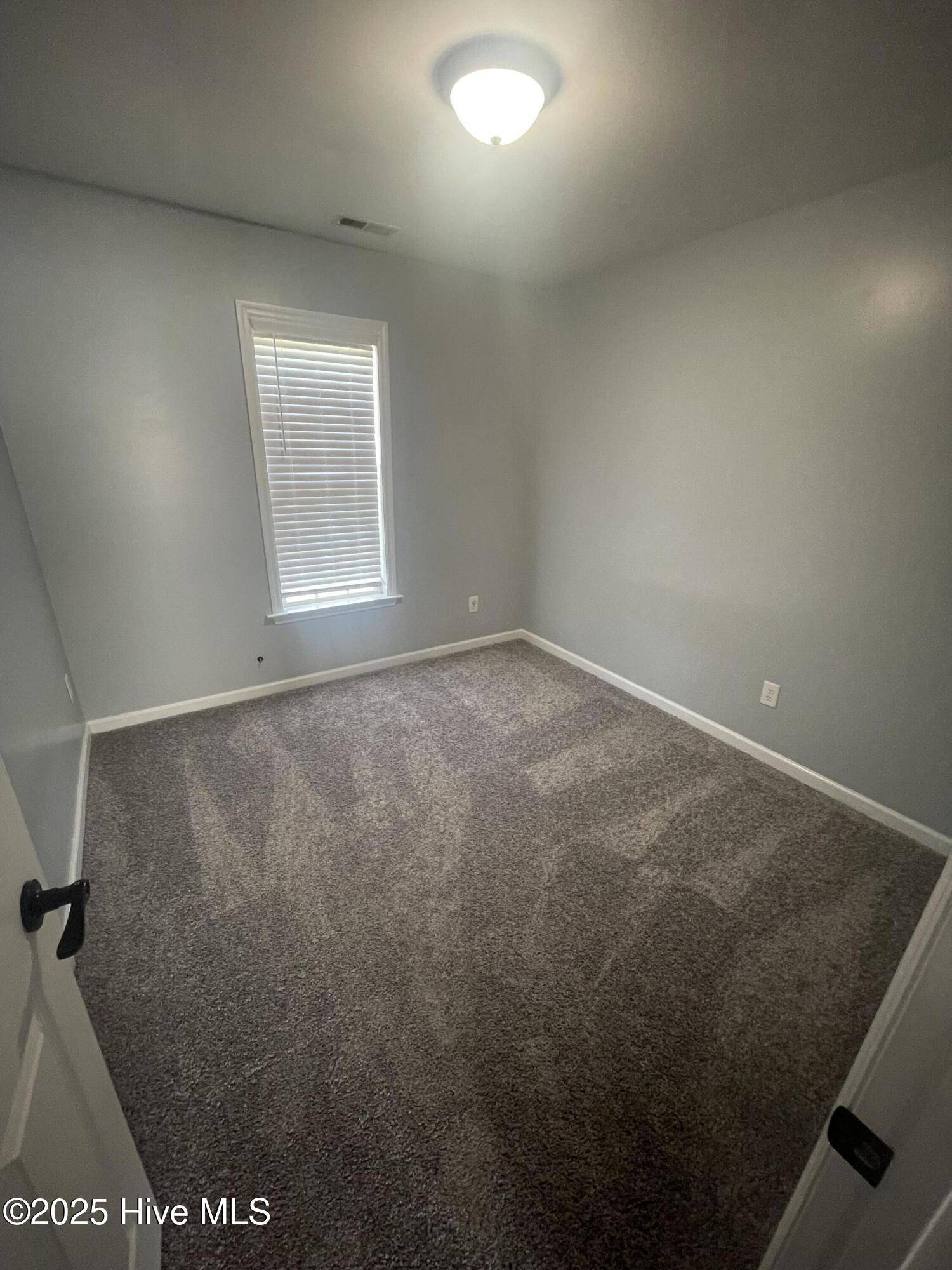 Jacksonville, NC 28540,121 Fall DR