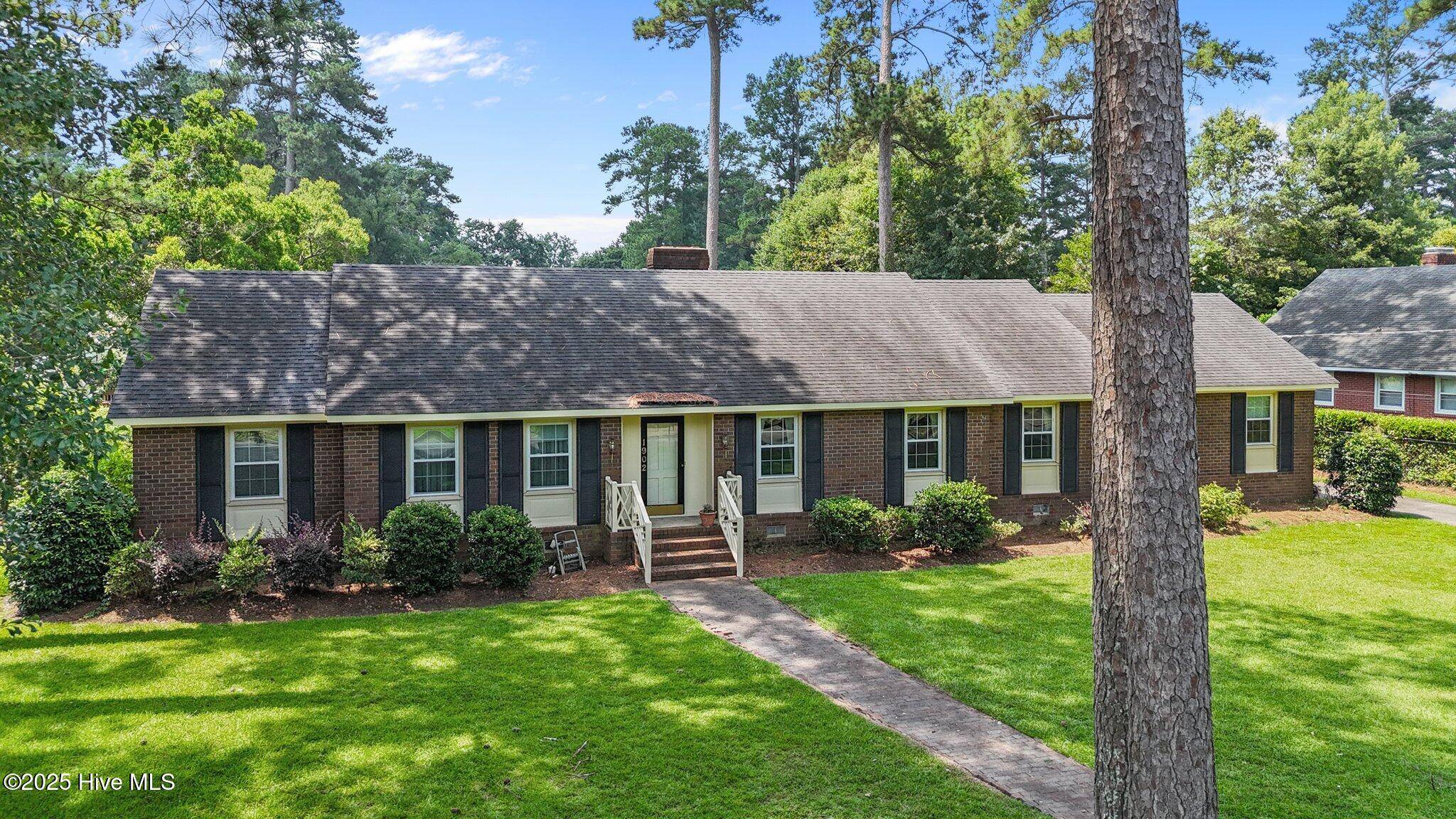 Kinston, NC 28504,1902 York ST