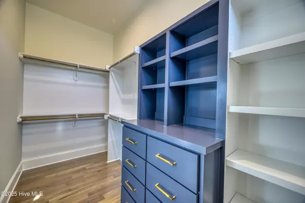 North Topsail Beach, NC 28460,6 Cape LN