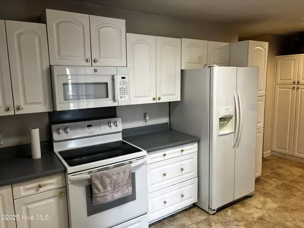 Kinston, NC 28504,2746 Pinewood DR