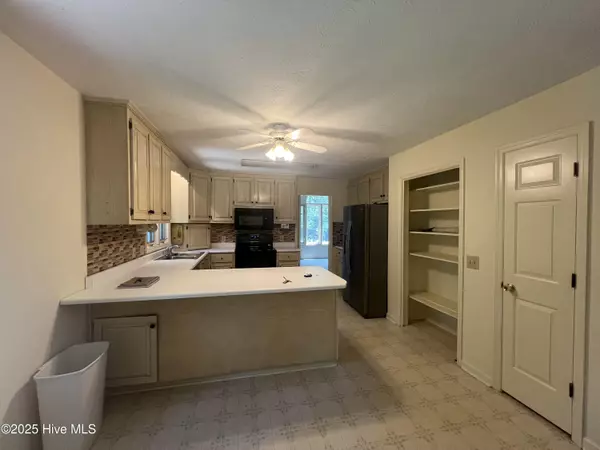 Vass, NC 28394,460 Thimbleberry DR