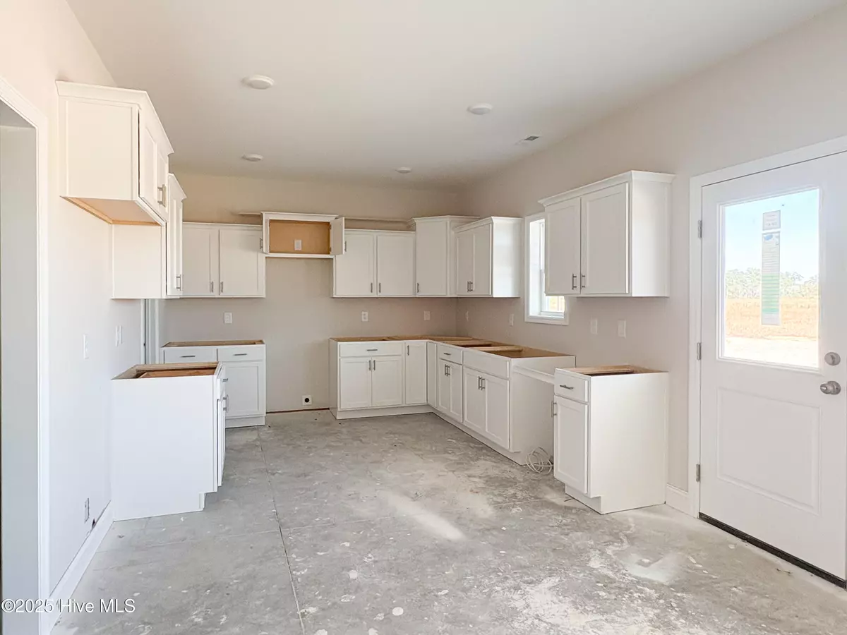 Hubert, NC 28539,770 Aria LN