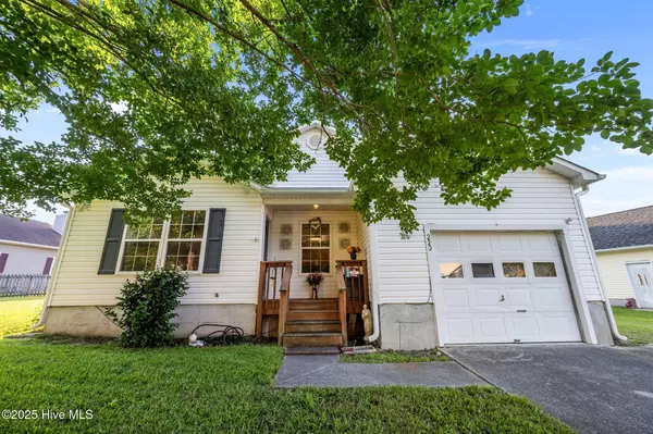 220 Pollard DR, Jacksonville, NC 28540