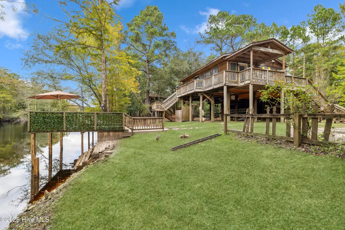 Burgaw, NC 28425,789 River Bend DR