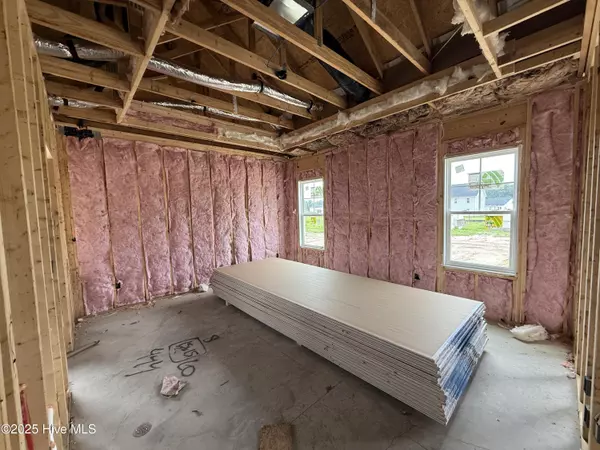 Smithfield, NC 27577,76 Tuskeegee DR