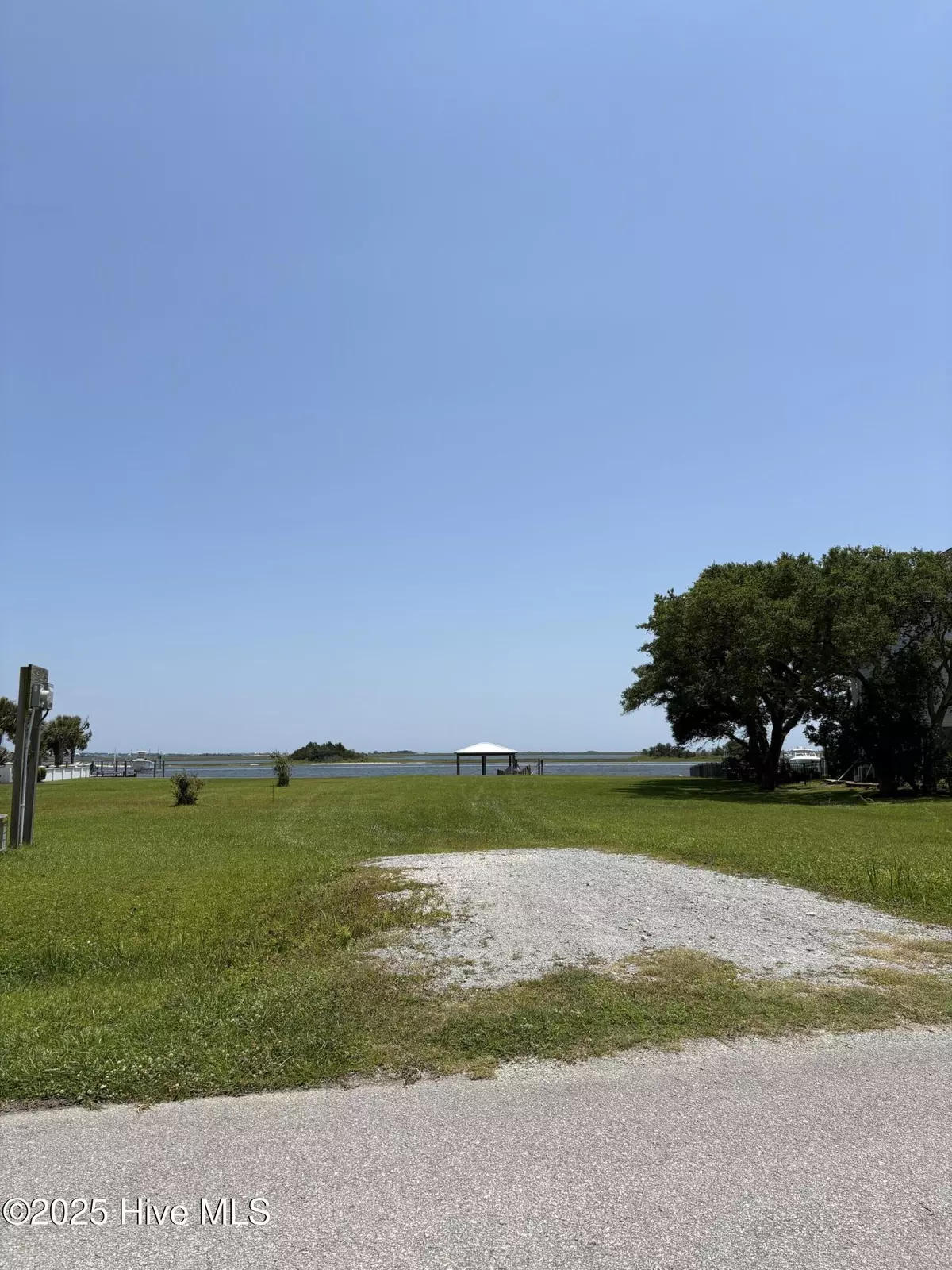 Swansboro, NC 28584,116 John L Hurst DR