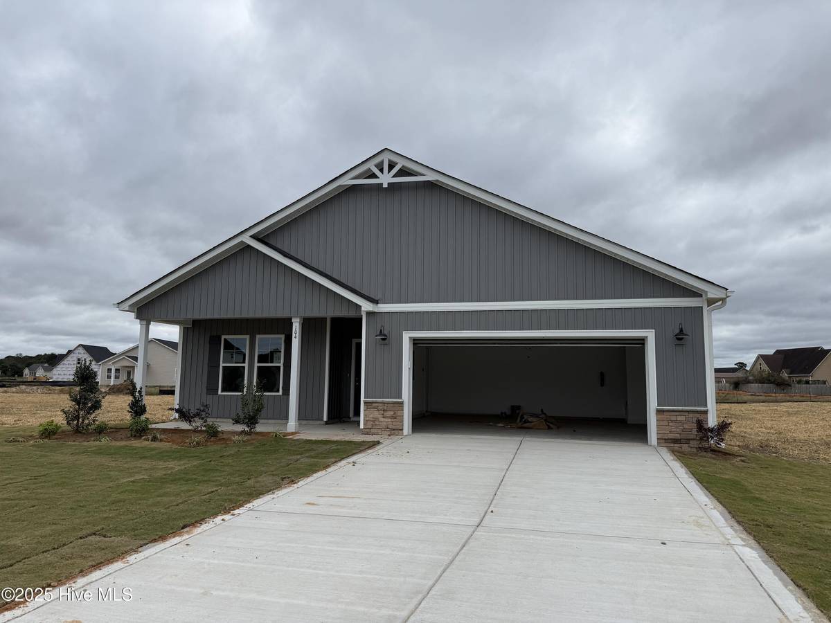 La Grange, NC 28551,104 Bella PL