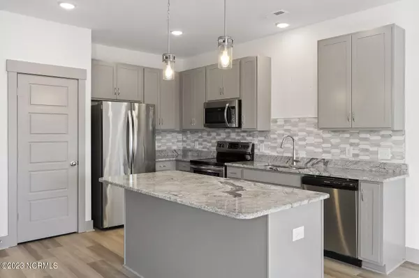 Leland, NC 28479,8223 Paramount PT