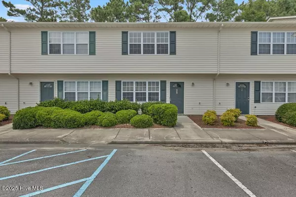 25 Pirates Cove DR, Swansboro, NC 28584