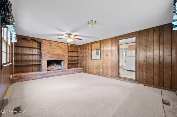 Jacksonville, NC 28540,705 Seminole TRL