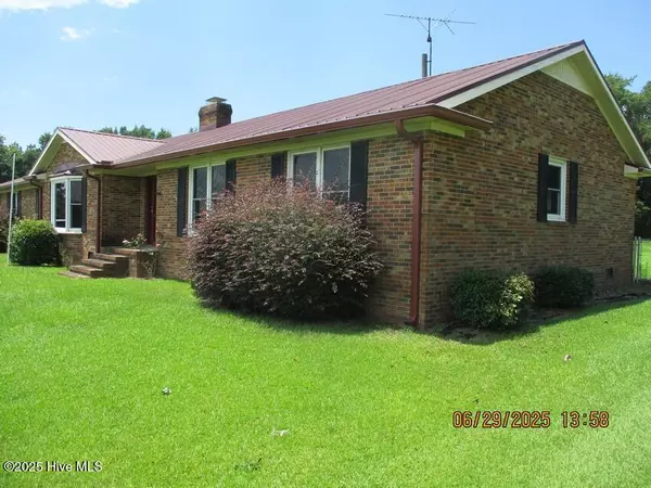 6930 Roseboro HWY, Roseboro, NC 28382